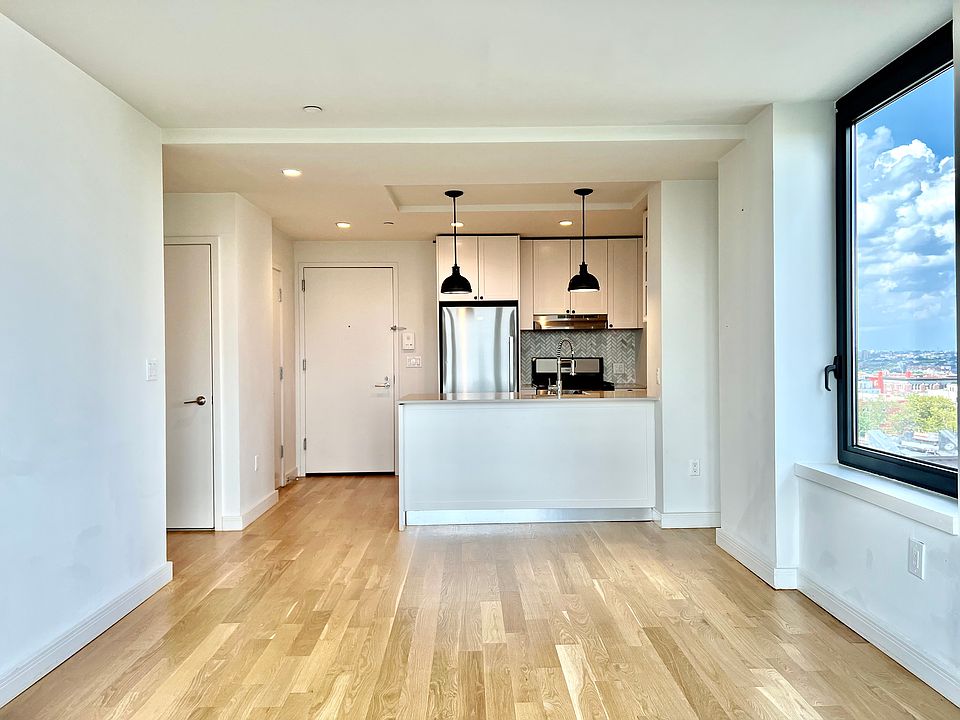 1st image of 409 Eastern Pkwy APT 714