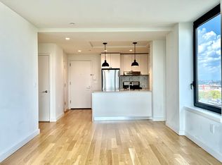 409 Eastern Pkwy #700, Brooklyn, NY 11216