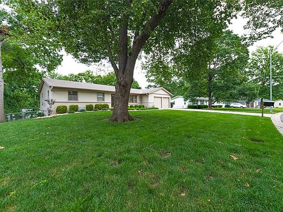 2nd image of 6108 NW Klamm Dr