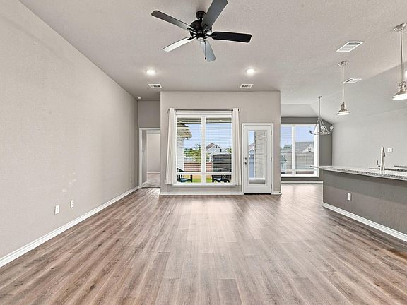 2nd image of 3440 Utah Ct