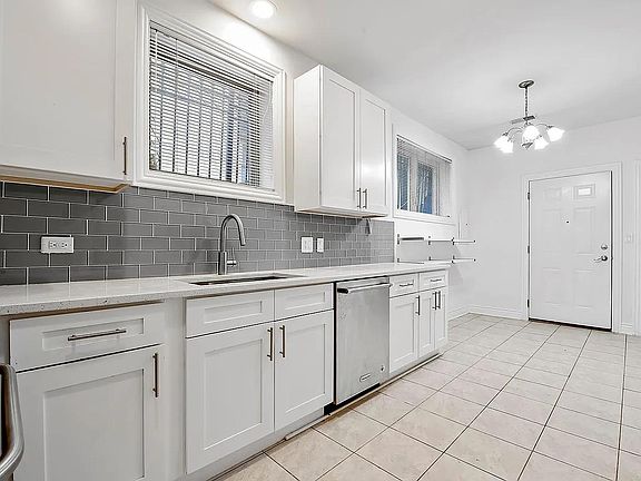 4th image of 5632 W Goodman St #102
