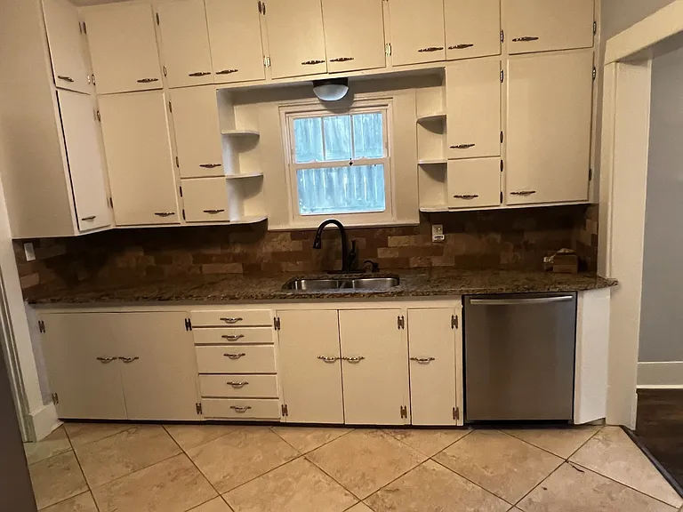 410 Rose St — Photo 15