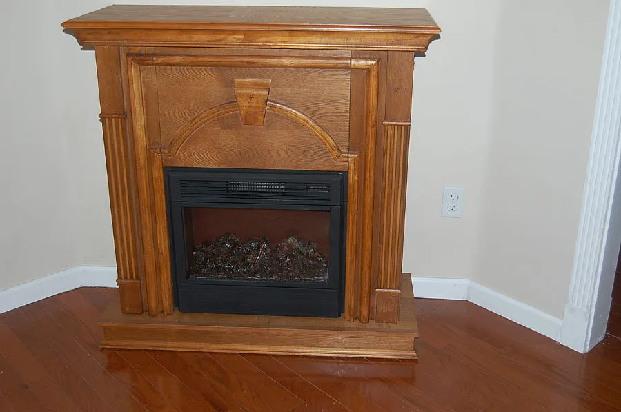 3 bed, 1.5 bath, 1235 sqft, $2,000 — Photo 3