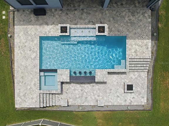 4th image of 4335 Ortona Ln
