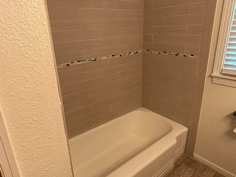 Shower/Tub Combination