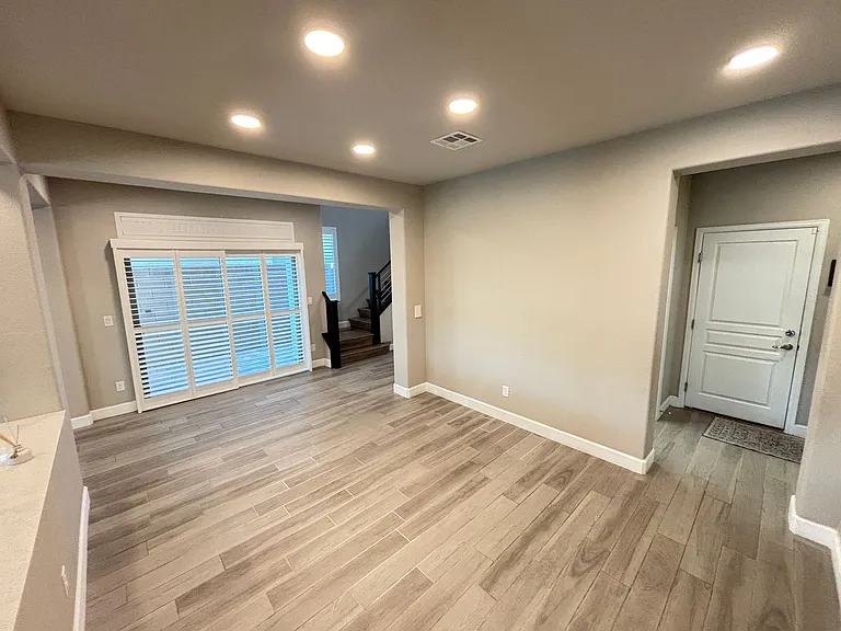 11194 Formosa Springs Ct — Photo 6