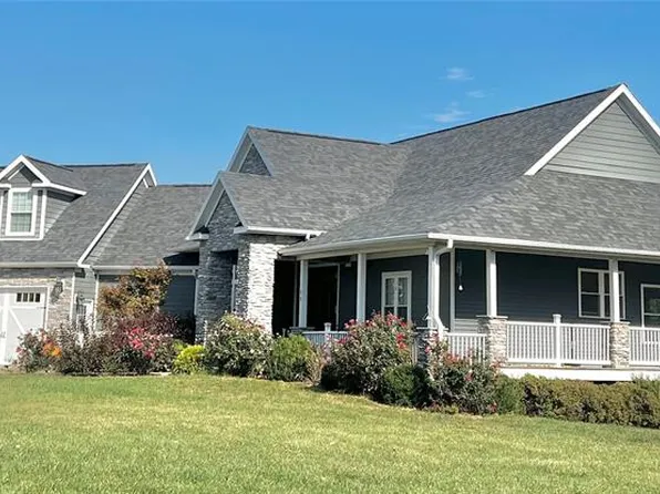 53 Lela Ln, Hannibal, MO 63401