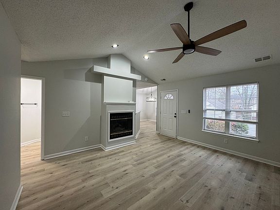 3rd image of 3506 Briaroak Ct