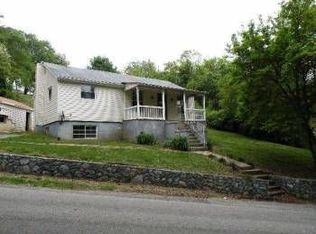 840 Chestnut St, Vinton, VA 24179
