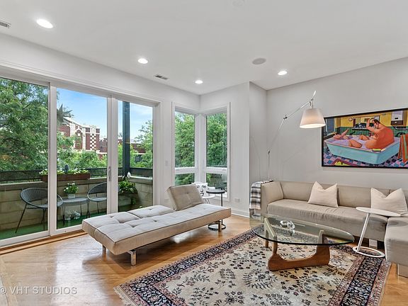 5th image of 2247 W Wabansia Ave #404