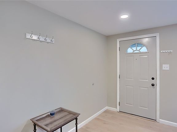 5th image of 2031 Circle Dr