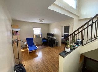 3231 N Clark St #3925998, Chicago, IL 60657