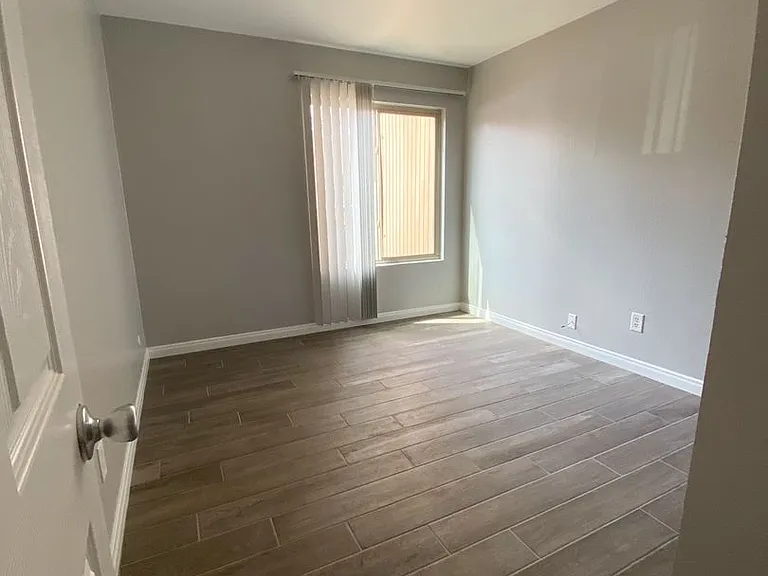 5926 Rancho Mission Rd #85 — Photo 13