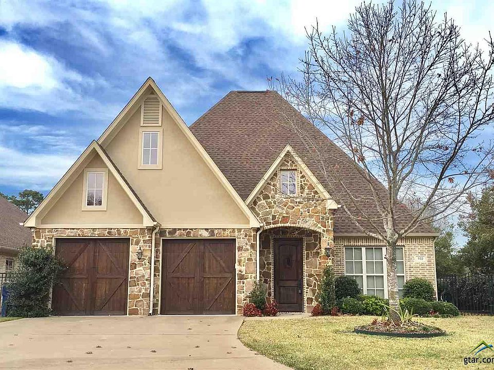 1st image of 102 Winding Oaks Dr