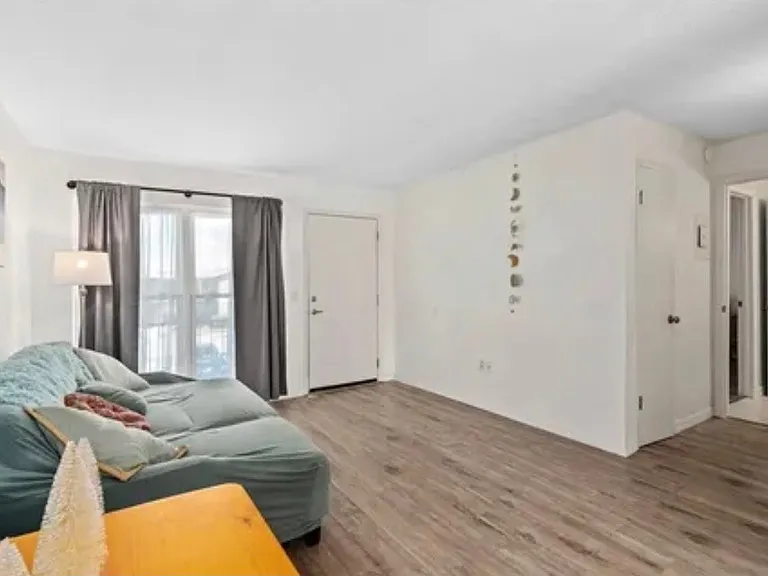 1880 Caralee Blvd #4 — Photo 1