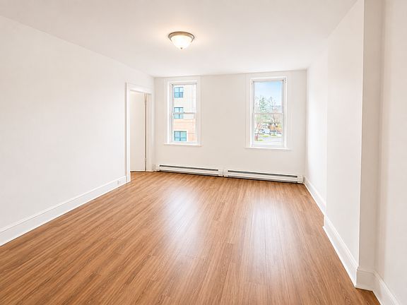 2nd image of 101 S Essex Ave #1