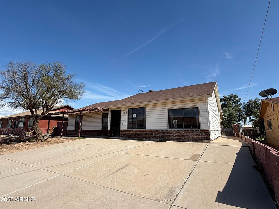 1st image of 1131 E BISNAGA Street