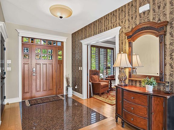 4th image of 6001 Silverstone Ln