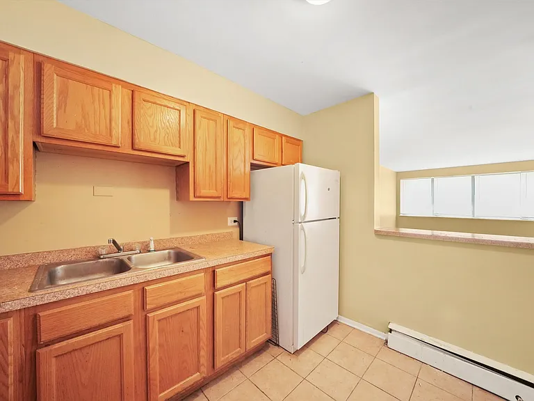 7801 S South Shore Dr — Photo 6