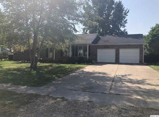 1100 Hayes St, Golden, IL 62339