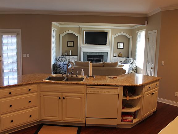 3rd image of 7405 River Highlands Dr