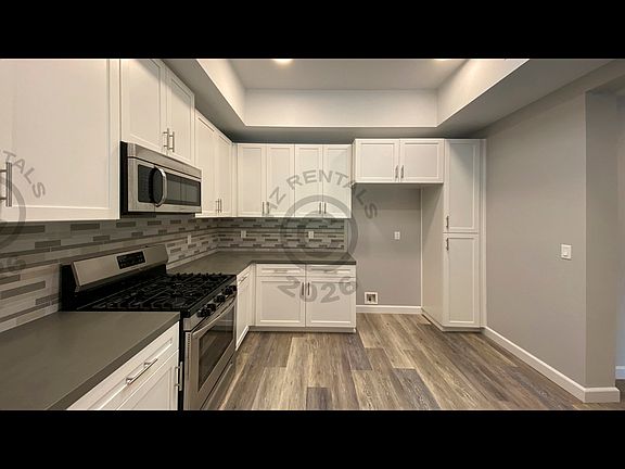 5th image of 4663 Cahuenga Blvd Unit 103