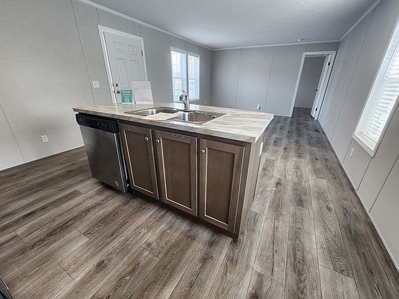 5th image of 4359 Dogwood Blvd #787