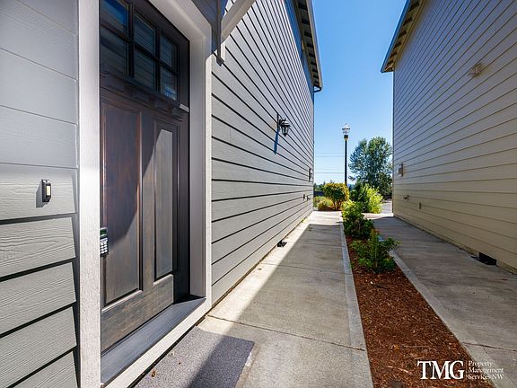 2nd image of 3802 SE 165th Ct