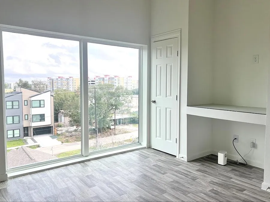 Studio, 471 sqft, $849 — Photo 1