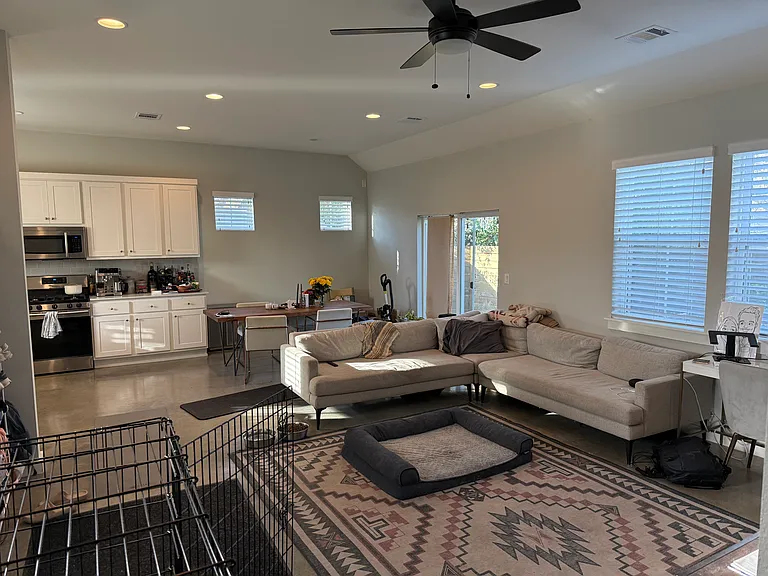 2700 Francisco St #B — Photo 10