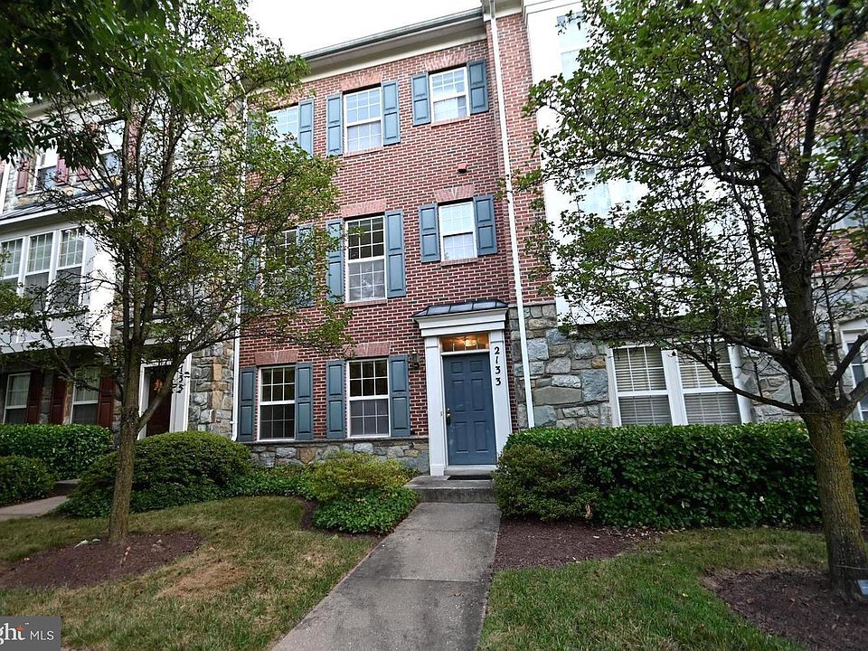 1st image of 2133 Clark Pl