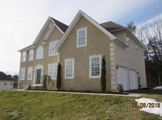 1003 Stevie Ln, Pennsburg, PA 18073