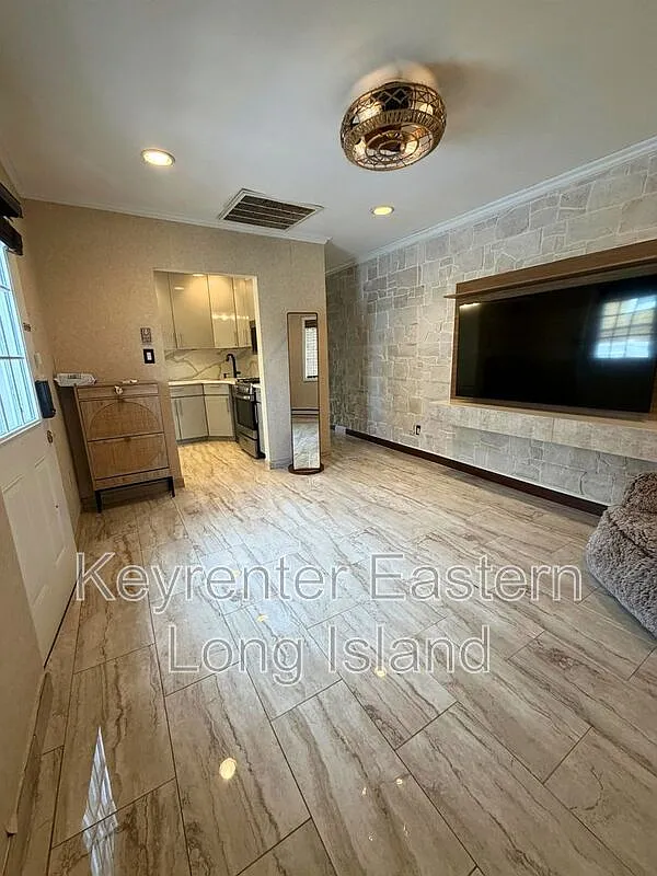 1 bed, 1.0 bath, $2,950 — Photo 4