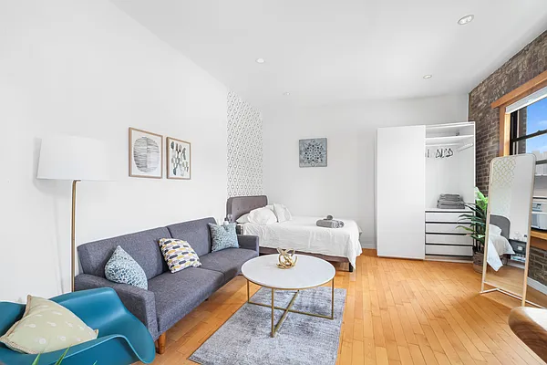 Rented by Oxford Property Group | media 32