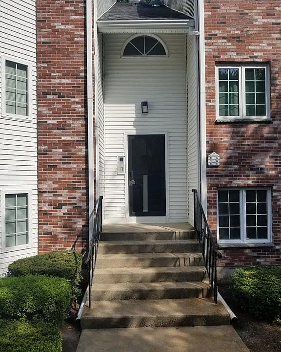 1st image of 116 Tall Oaks Dr Unit V