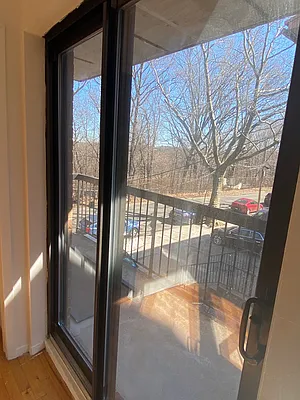 Rented by Bahar Management | media 23