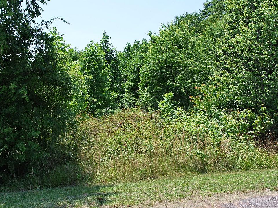 1st image of 139 Happy Acres Dr #15