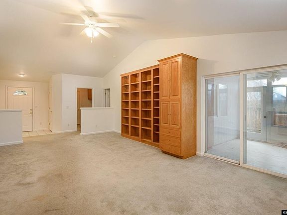 4th image of 1327 W Wales Ct