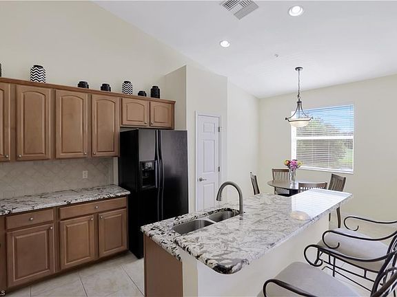 5th image of 28109 Mandolin Ct Unit 322