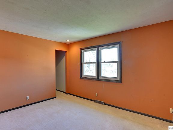 4th image of 15229 Douglas Cir