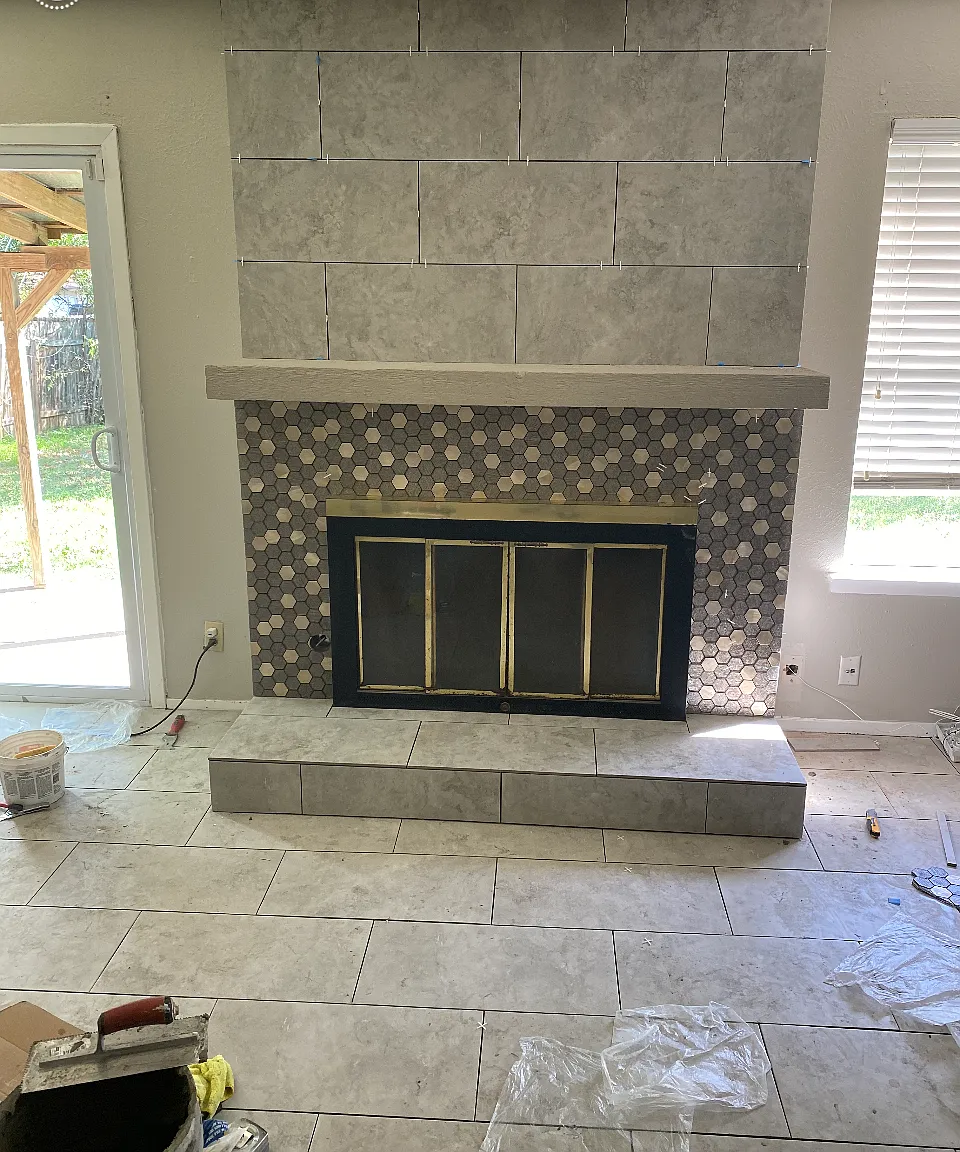 801 Cactus Dr — Photo 2