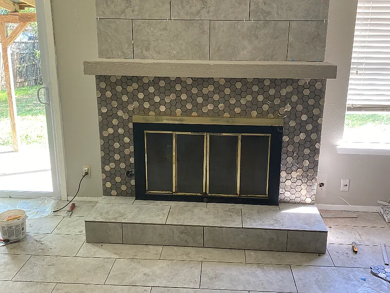 801 Cactus Dr — Photo 2