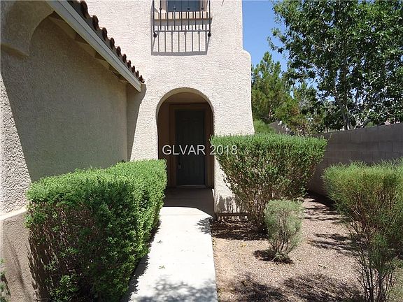 3rd image of 2700 Sunrise Bluff Dr