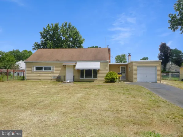 2623 Salem Dr, Bensalem, PA 19020