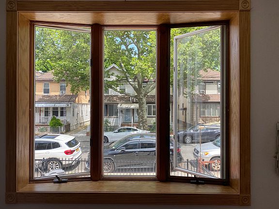 4th image of 2222 E 15th St #1