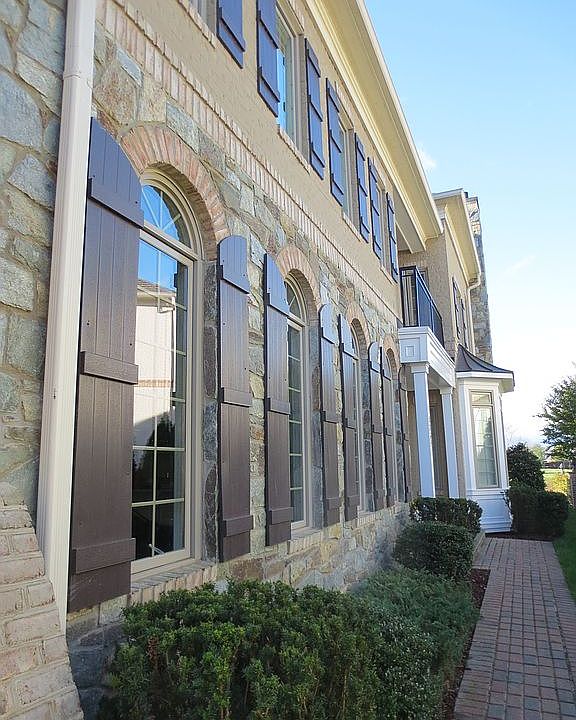 2nd image of 18369 Fairway Oaks Sq