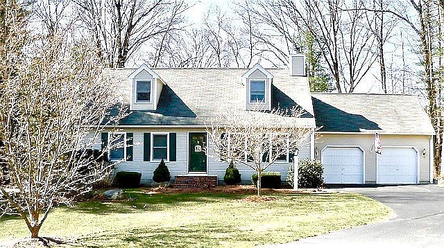 1st image of 82 Beechwood Dr