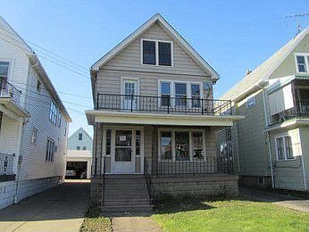 1st image of 147 Ross Ave
