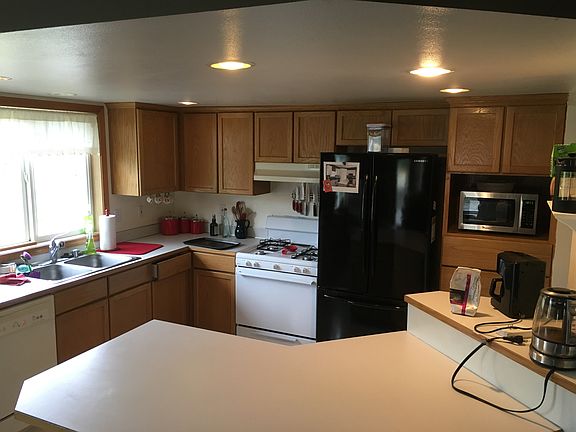 5th image of 2926 139th Ave NE