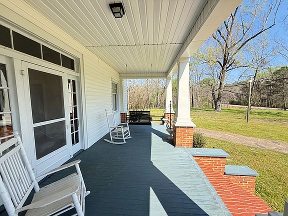 4th image of 4188 Broad St